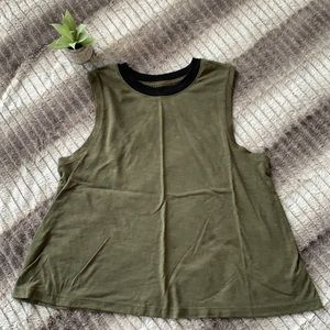Old Navy Active Cropped Tank Size S